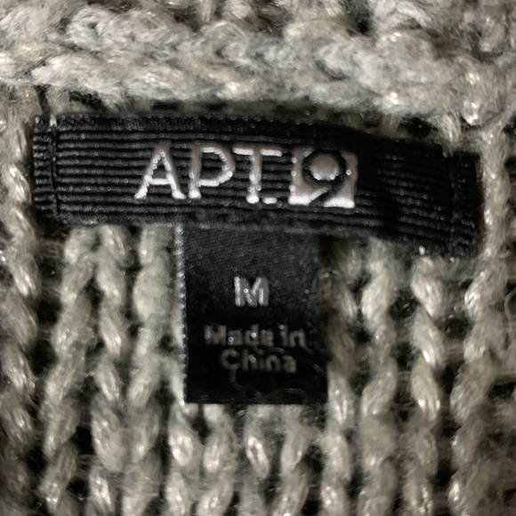 Apt. 9 gray and silver sweater.  Drop sleeve.  Open front.  Open weave.  Size M - Picture 2 of 10